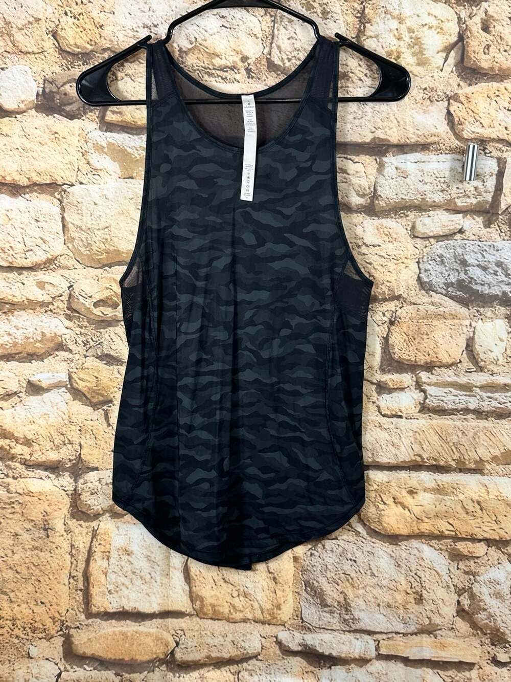 Lululemon Sculpt Tank II Size 4 Camo Active Athletic Top
